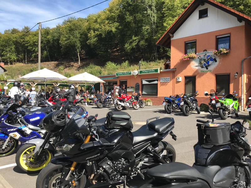  Gaststätte und Bikertreff Wisperstube